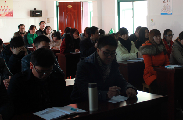 安邦集團(tuán)黨支部召開黨的群眾路線教育實(shí)踐活動(dòng)動(dòng)員大會(huì)(圖2) 安邦集團(tuán)黨支部召開黨的群眾路線教育實(shí)踐活動(dòng)動(dòng)員大會(huì)(圖2)