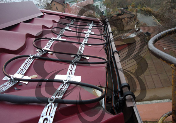 天溝融雪應(yīng)該選擇哪一種規(guī)格型號電伴熱帶？(圖1)