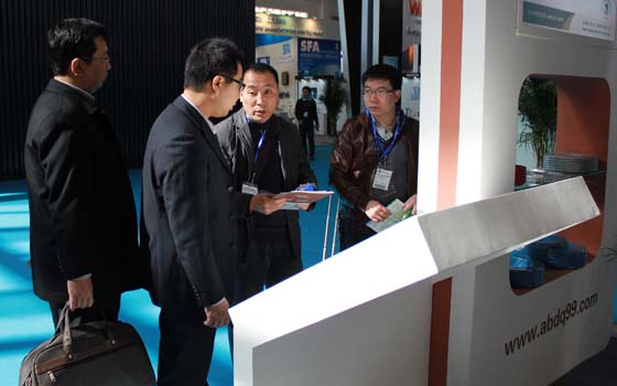 安邦集團參加中國（北京）國際供熱通風(fēng)空調(diào)、衛(wèi)生潔具及城建設(shè)備與技術(shù)展會現(xiàn)場(圖5)